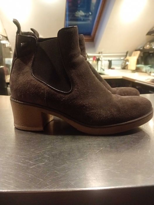 Botki skórzane CCC 39