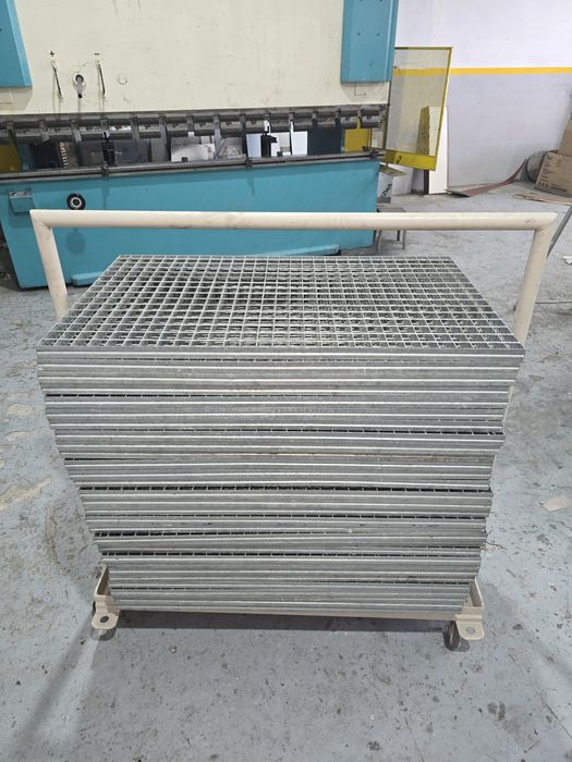 Grelhas em aço galvanizado 600x1000 mm