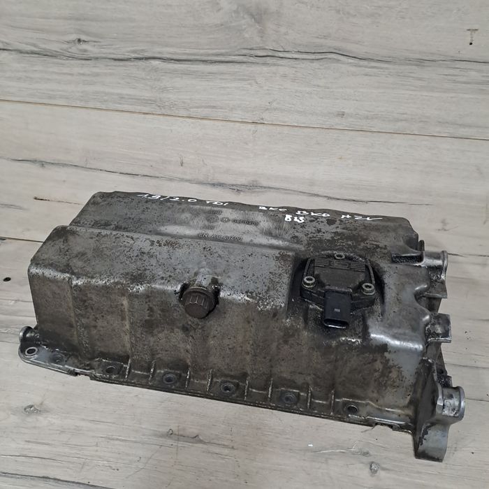 Oryginalna miska olejowa 1.9 2.0 tdi Golf 5,Touran,Octavia 2