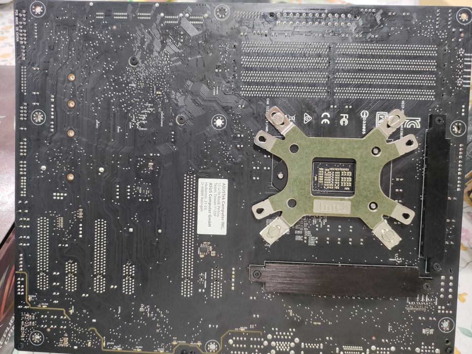 Kit ASUS Rog Maximus VIII + I7 6700k + Cooler Master  + ROG Front Base