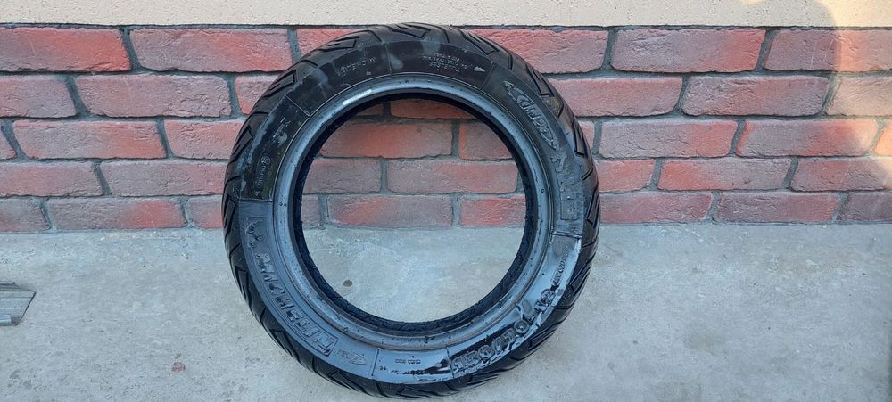 Продам  покришку Michelin   для мото в гарному стані
