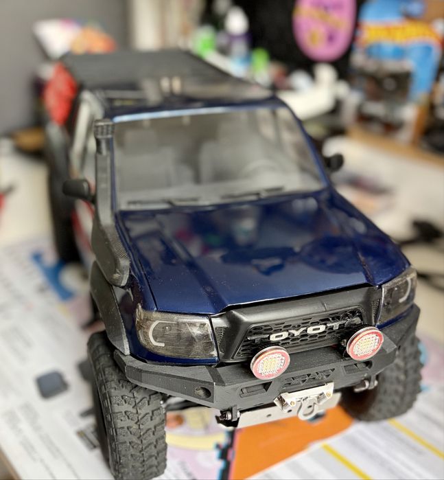 Model  RC Toyota Tacoma skala 1/10