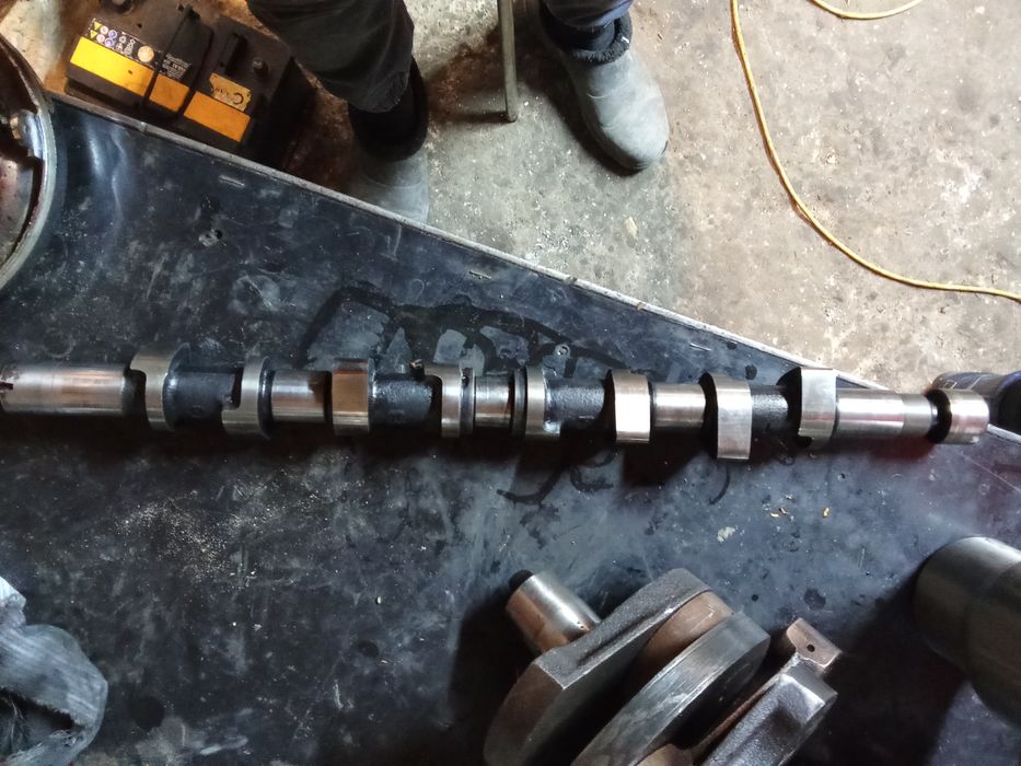 Продам распредвал Opel vivaro 1.9