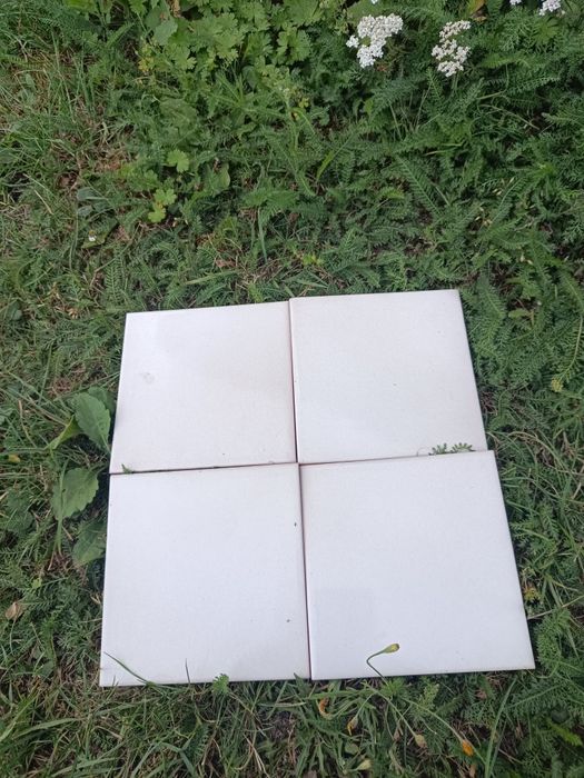 Płytki ceramiczne o wymiarach 15 x 15 cm Opoczno białe