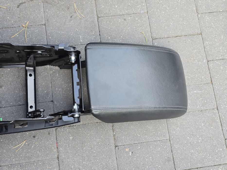 Fotele kanapy boczki Audi Q5 8R S line pół skóra Europa