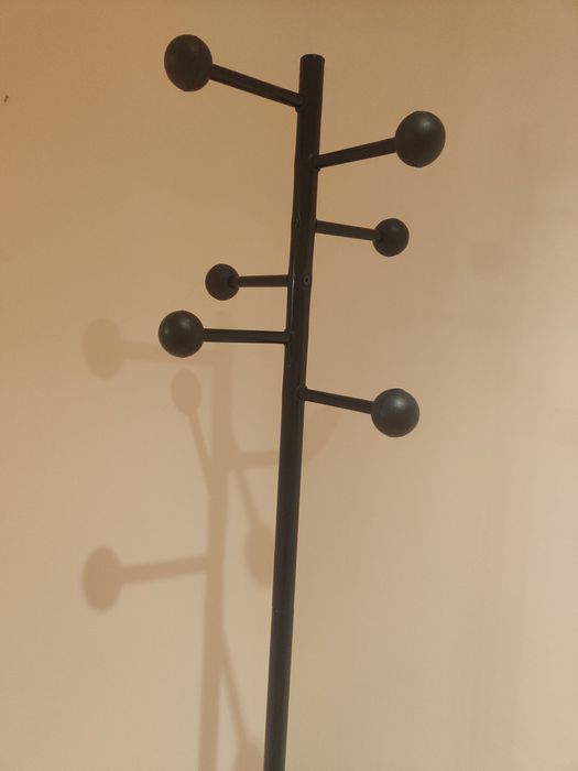 Cabide em metal preto