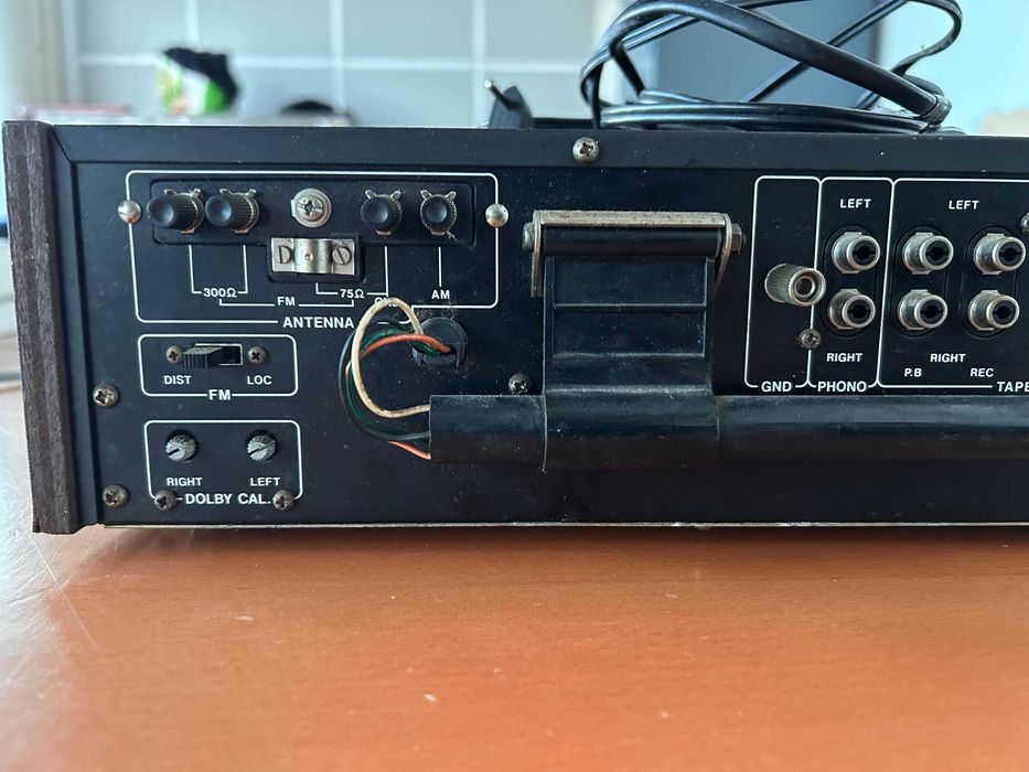 Amplificador AKAI 810 DB (1976)