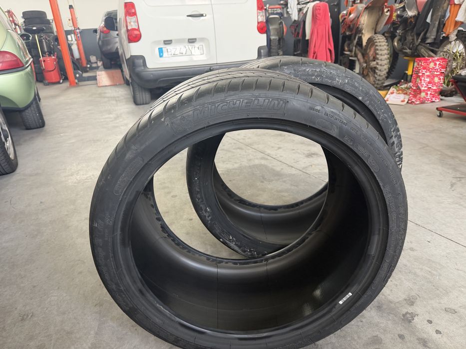 Pneus Michelin 305/30ZR20 (103y)