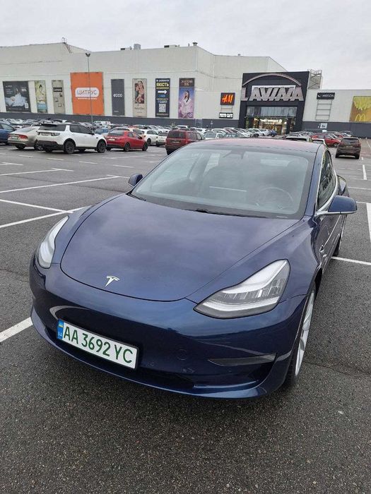 Продам Tesla Model 3 Long Range, 287 к.с.