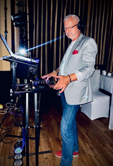 DJ Ręce które rozkręca każdą imprezę