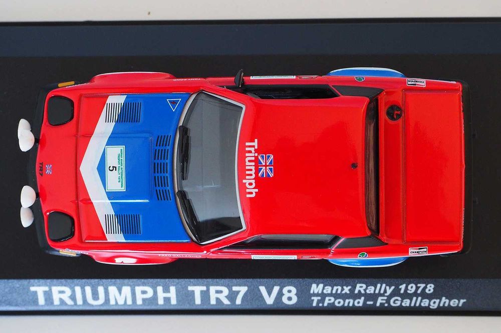 Miniatura Automóvel Escala 1:43 como Nova