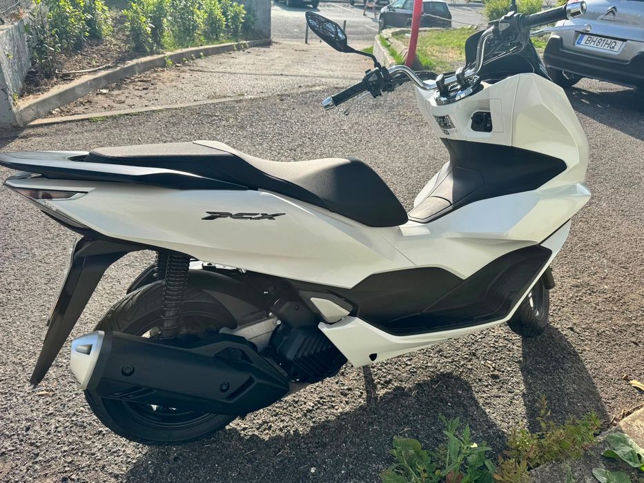 Mota pcx 125 cc ano 2024 na cor branca