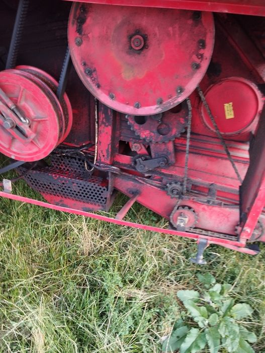 Комбайн Massey Ferguson 440