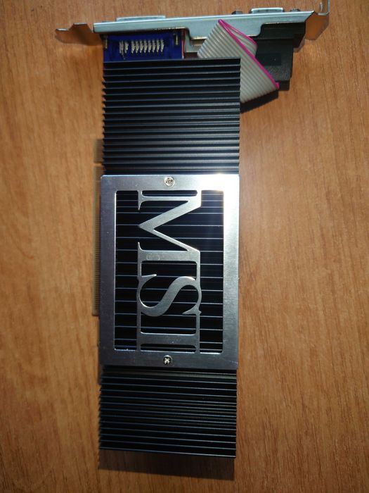 AMD комплект  MSI MB*CPU Athlon 4000+*RAM 2.5Gb *GF 8400GS