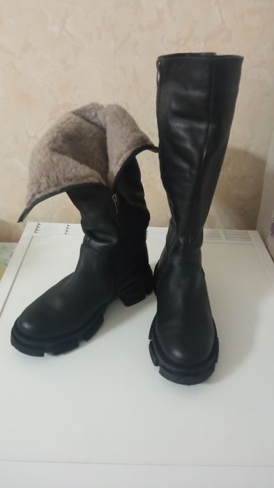 Сапоги зимние39.5-40 р. натуральная кожа на цигейке