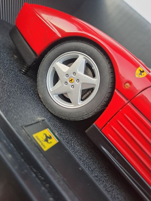 Ferrari 348TB - Hotwheels ELITE 1:18