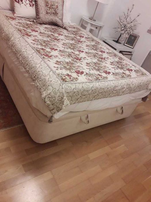 Cama de Casal tipo TJÅLLE