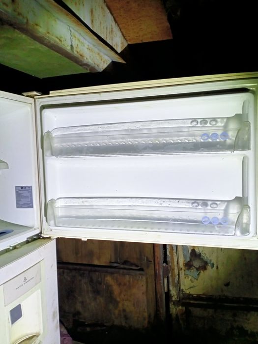 Продам холодидльник Samsung no frost