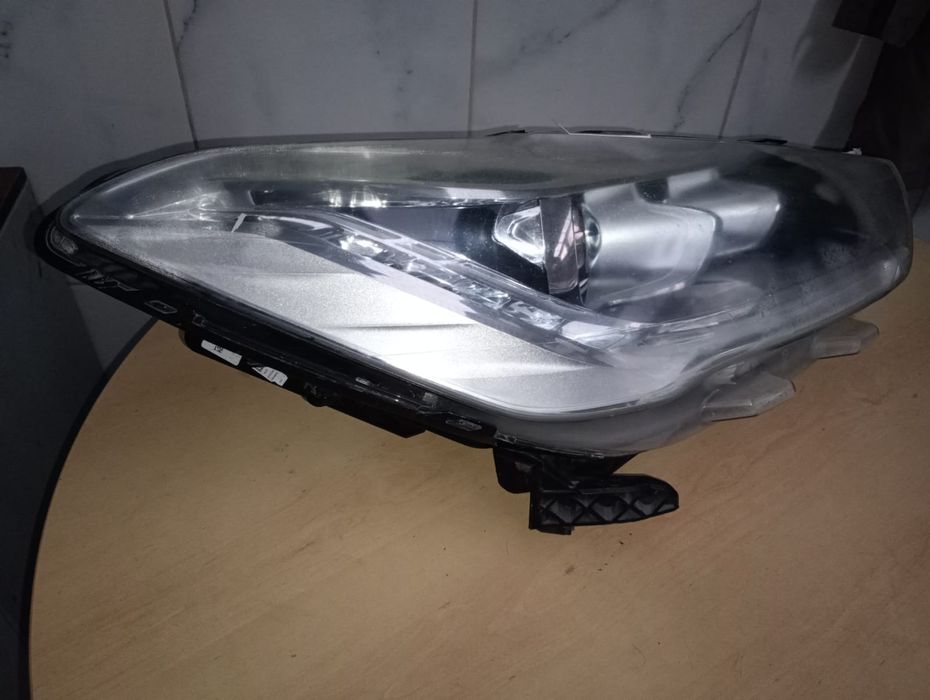 Ótica Direita Xenon  Citroën DS5