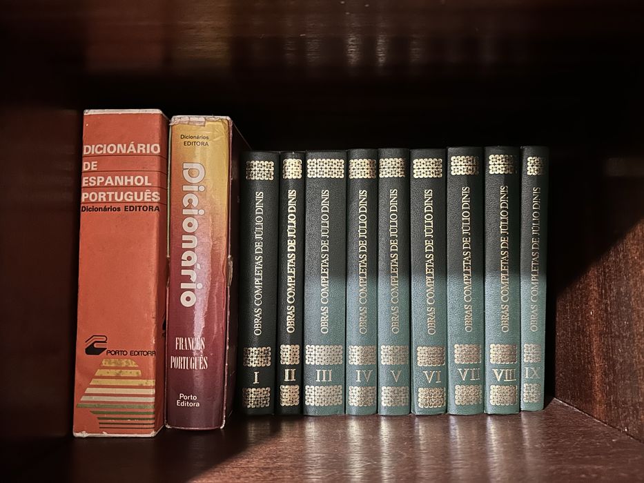 Livros e enciclopediaa diversos