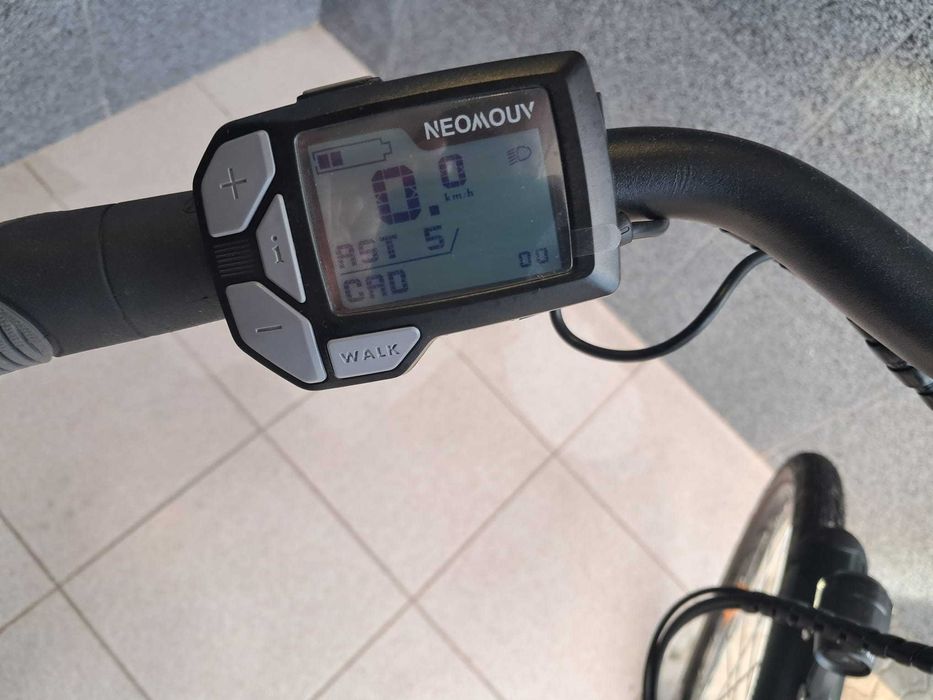 Bicicleta elétrica autonomia 70/80km NOVA Neomouv Kalyso h2 roda 28