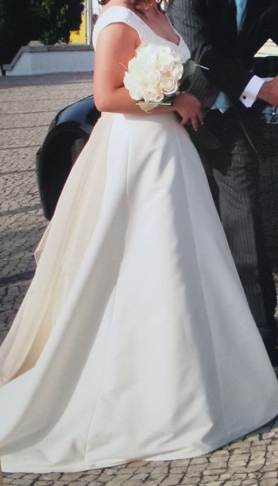 Vestido de Noiva elegante . Pronuptias