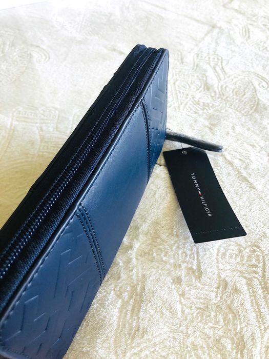 Tommy Hilfiger portfel na zamek