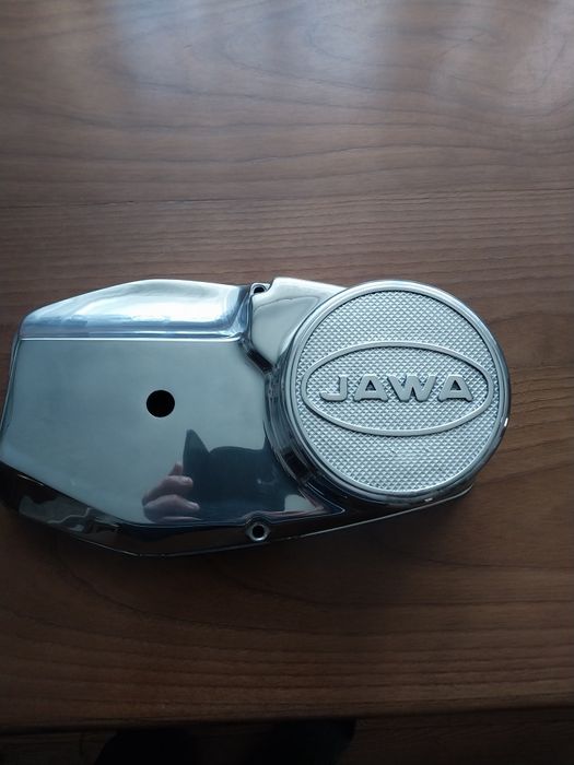 Продам праву кришку ява 638