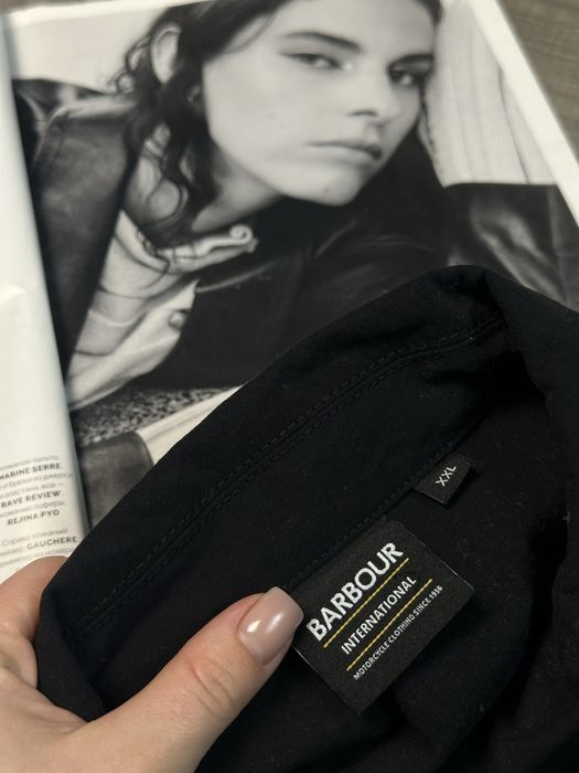 Оригінальна куртка овершот  barbour international maze