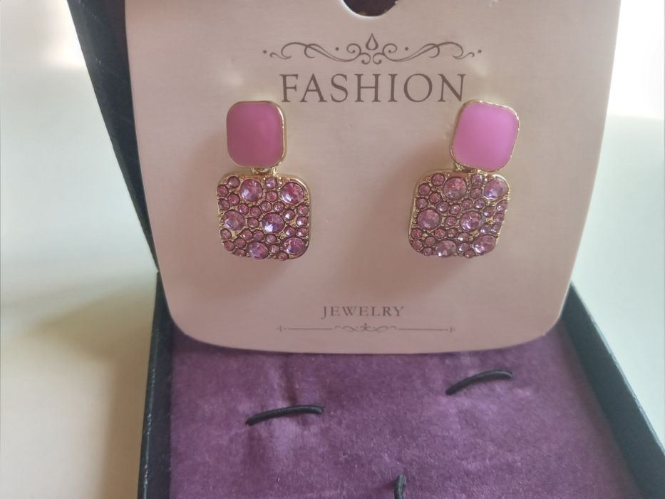 Серьги - гвоздики. Сережки. Женские украшения. Бижутерия.