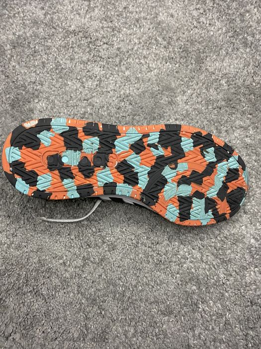 ADIDAS hoops c/ padrão colorido