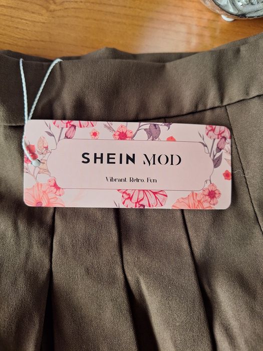 Saia Castanha com Pregas T: 38 SHEIN