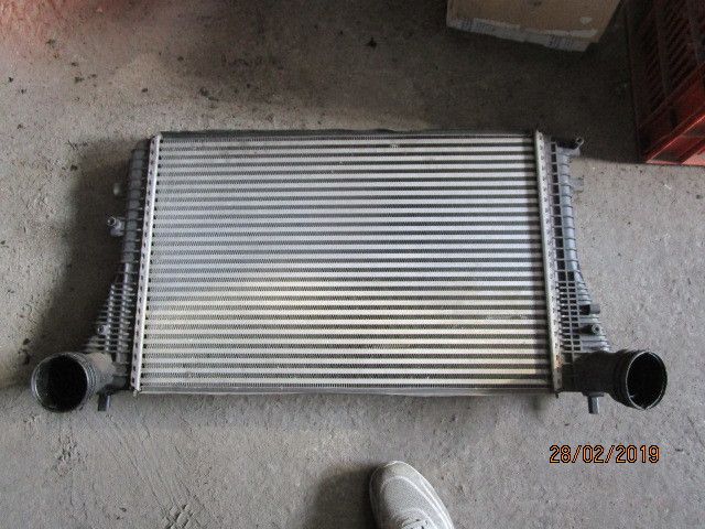 Radiador do intercooler VOLKSWAGEN Passat (3B3)