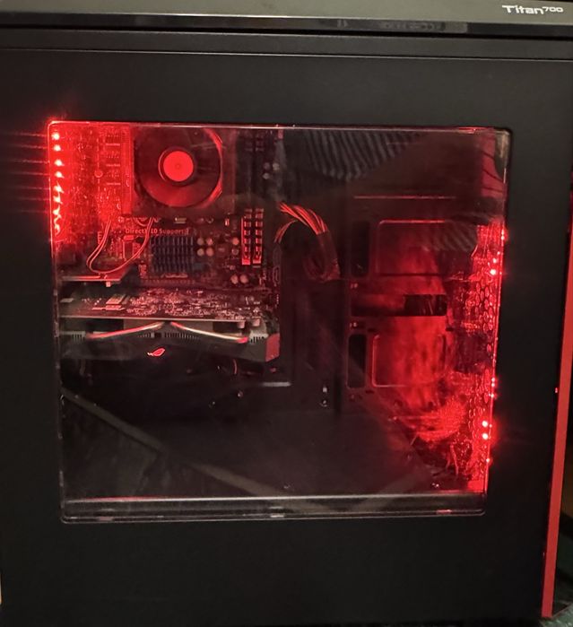 Komputer AMD FX-6300 Radeon RX 560 4GB  Corsair 16GB