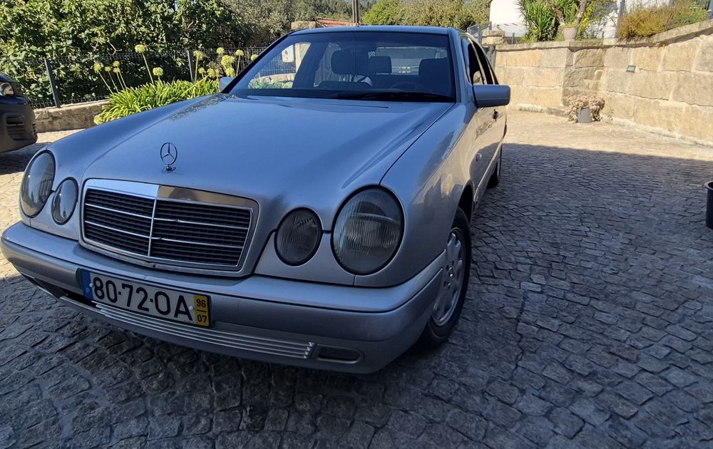 Mercedes E220 Diesel  1996