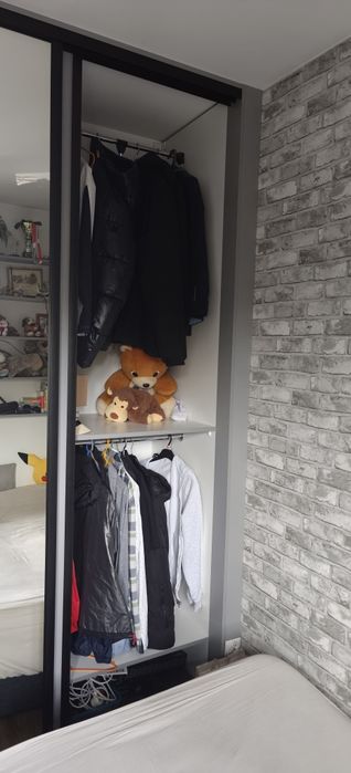 Szafa przesuwna duża solidna  z lustrem