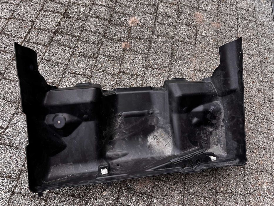 Osłona chłodnicy BMW i3