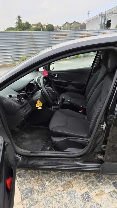 Carro Renault Clio IV 2013