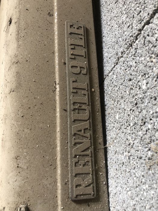 Mala cofre Renault 9