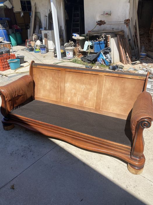 Sofa em pele usado