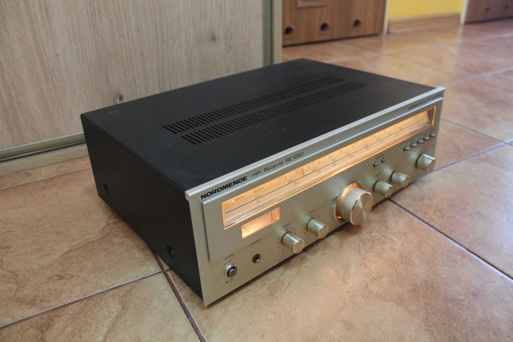 Piękny Amplituner Stereo Nordmende RE 1050