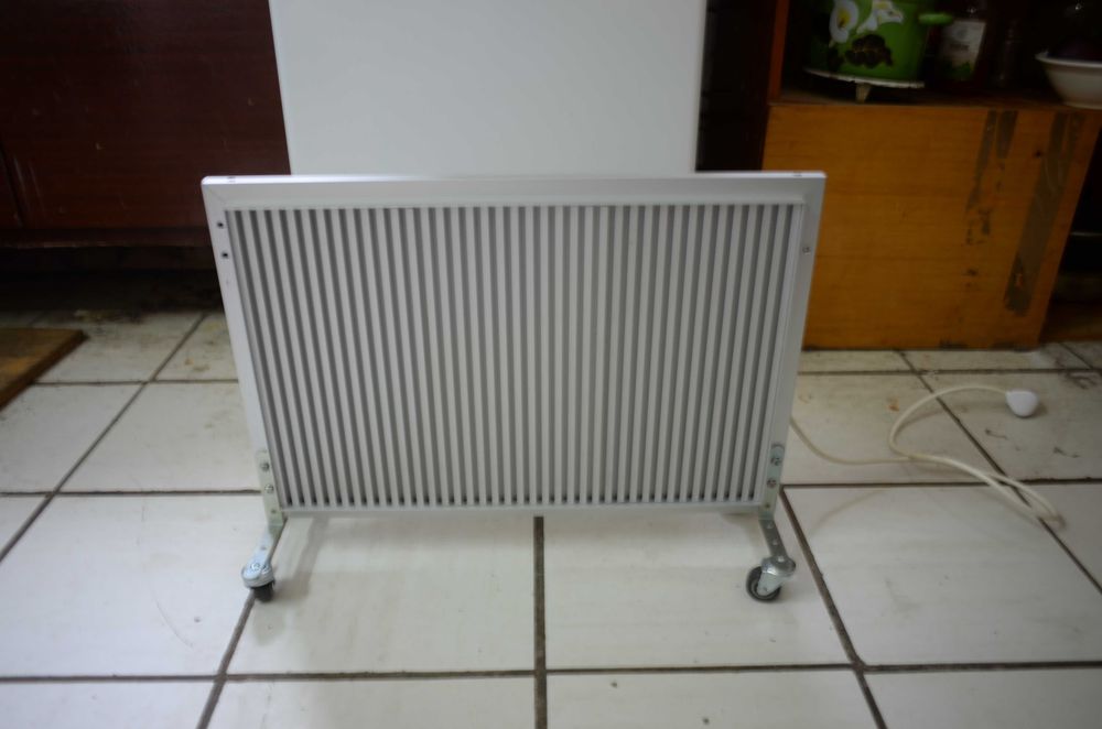 Обогреватель экономный 375 Вт для обогрева помещения 15м2. Обігрівач.