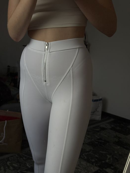Легінси ласіни штани брюки спортивний одяг Zasuwa