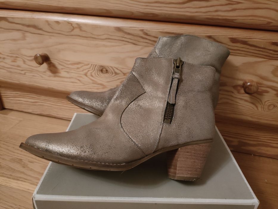 Kowbojki FACE ze skóry zamszowej