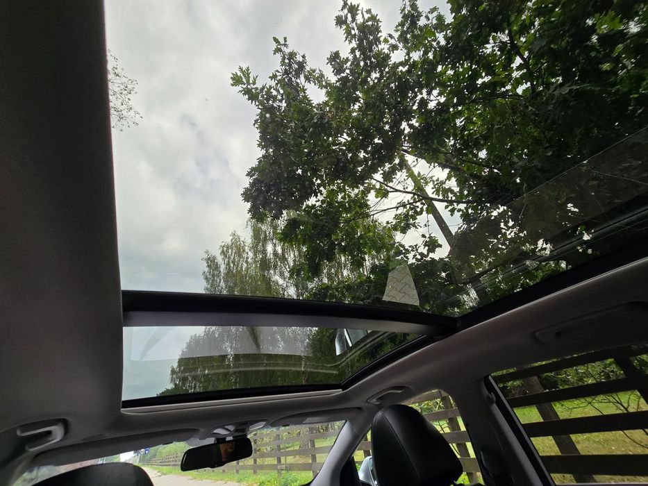 Hyundai i40 2016_FLL_1,7D_141KM_Automat_Panorama_Xenon_Kamera Navi_Skóry_Gwarancja