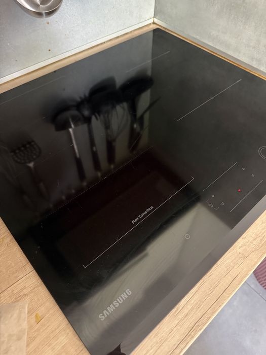 Płyta indukcyjna Samsung NZ64B6058KK – Flex Zone, Wi-Fi, 60 cm