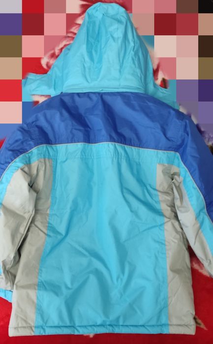 Куртка нова, осінь-весна.