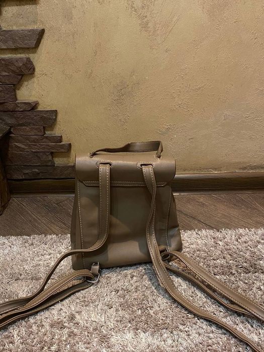 Рюкзак (сумкка)жіночий