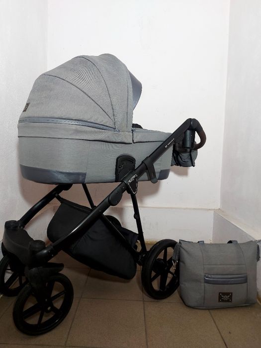 Коляска. ADAMEX GALLO сама надлегка  + термо люлька