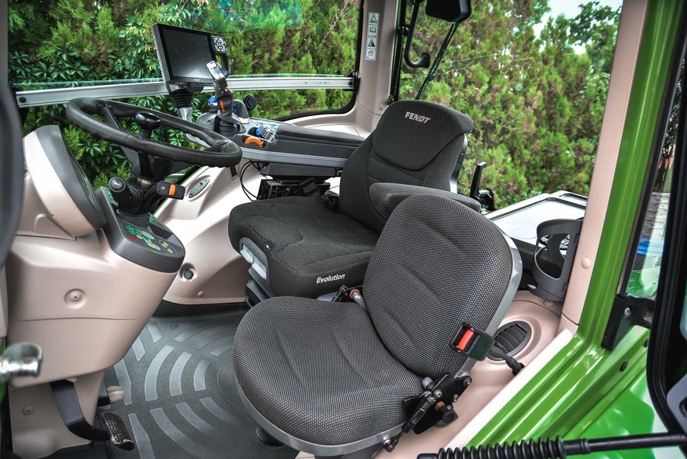 FENDT 828 vario profi plus